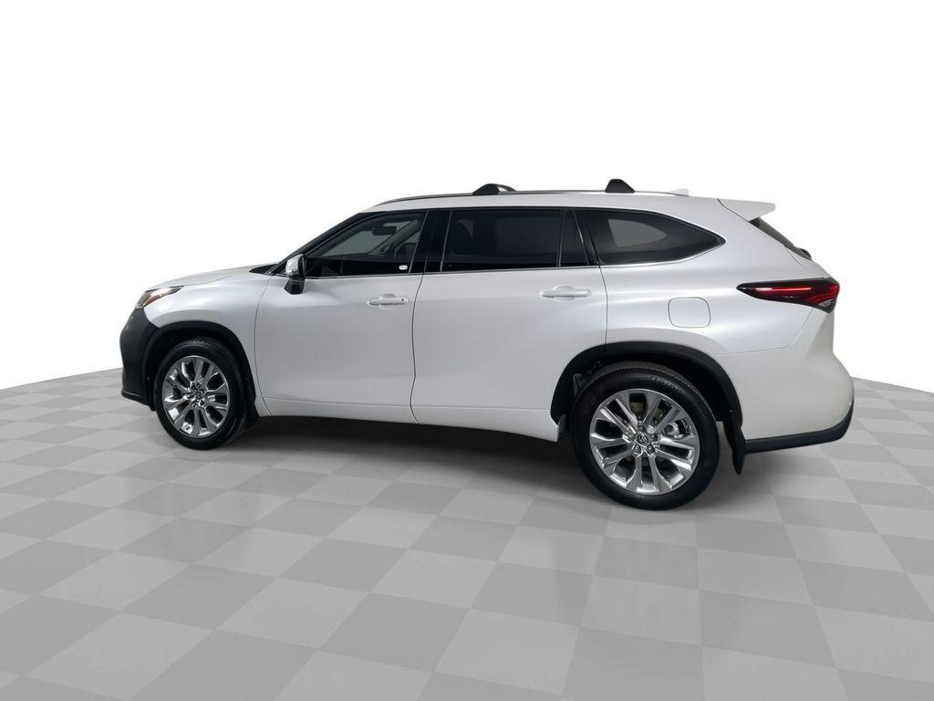 used 2024 Toyota Highlander car, priced at $50,999