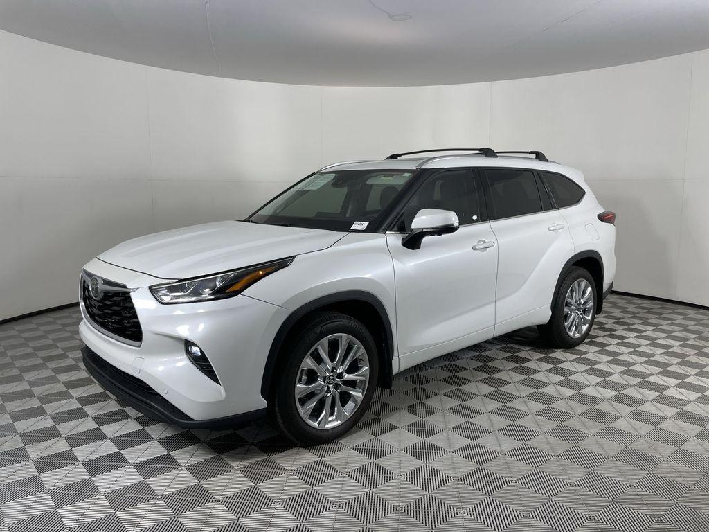 used 2024 Toyota Highlander car, priced at $47,072