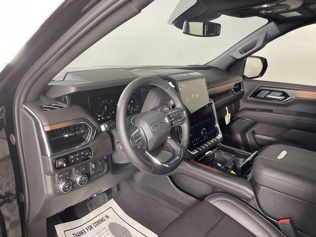 used 2025 GMC Yukon car, priced at $86,905