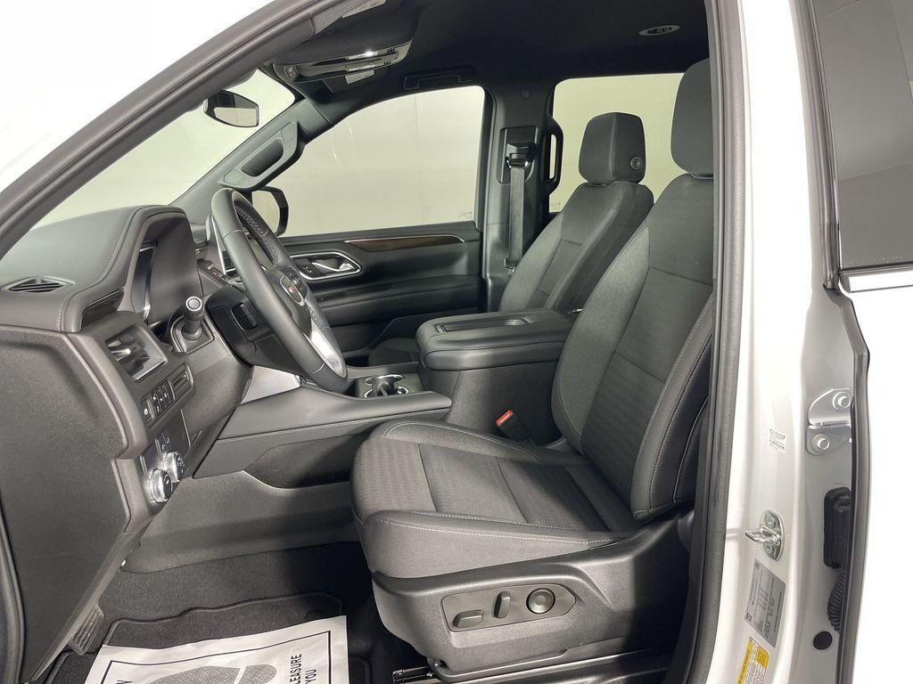 used 2024 GMC Yukon car, priced at $53,800
