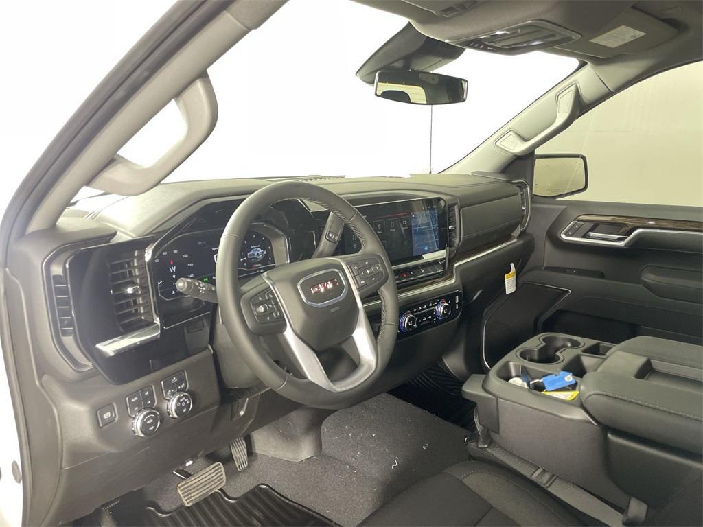 new 2025 GMC Sierra 1500 car, priced at $57,530