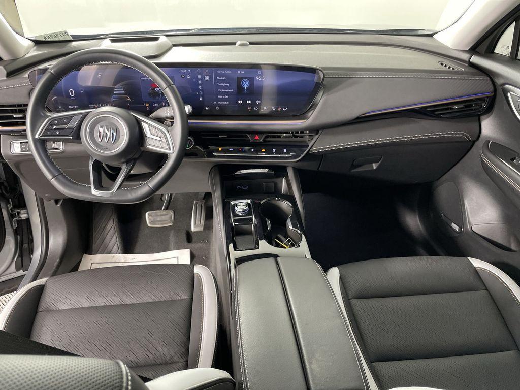 used 2025 Buick Envision car, priced at $34,425