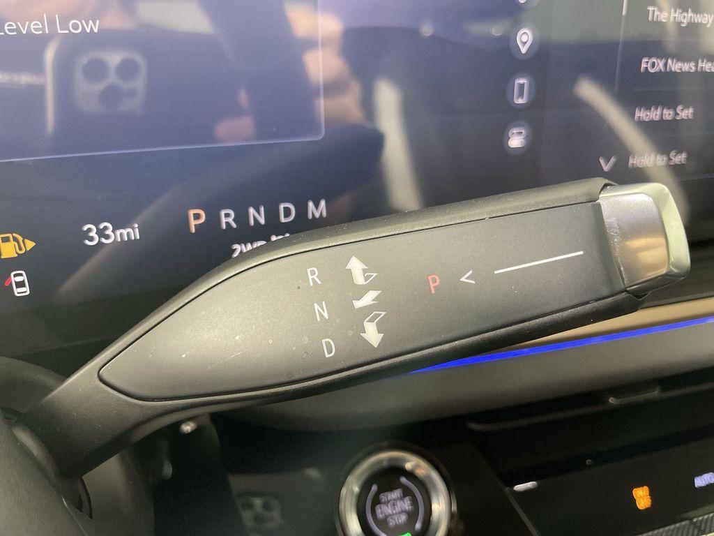 used 2025 Buick Envision car, priced at $34,425