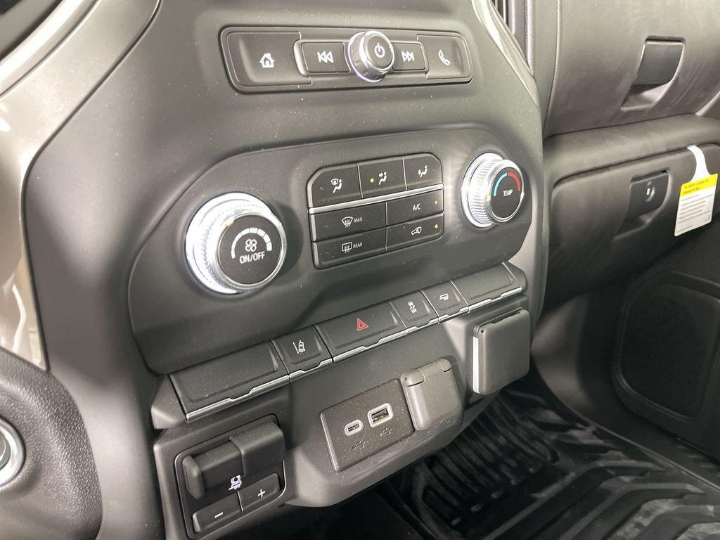 new 2024 GMC Sierra 2500 car, priced at $68,042