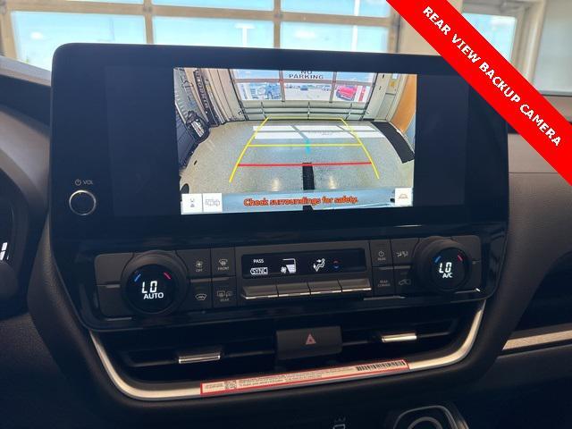 new 2025 Toyota Highlander car, priced at $43,039
