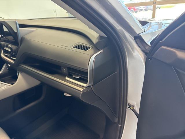new 2025 Toyota Highlander car, priced at $43,039