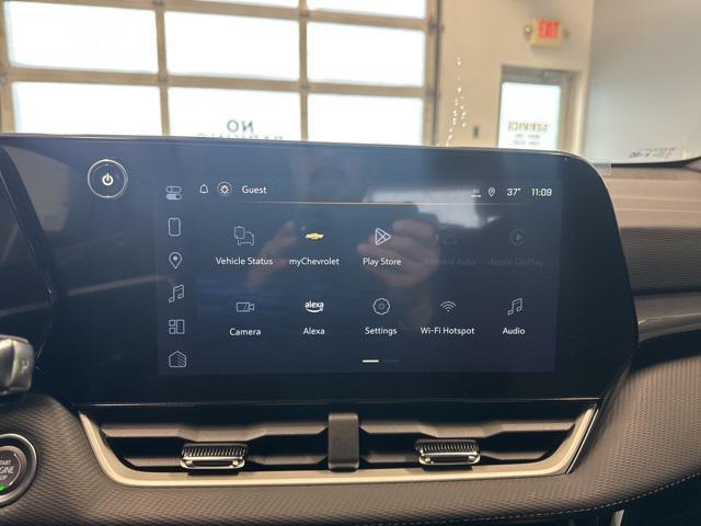 new 2025 Chevrolet Equinox car, priced at $30,138