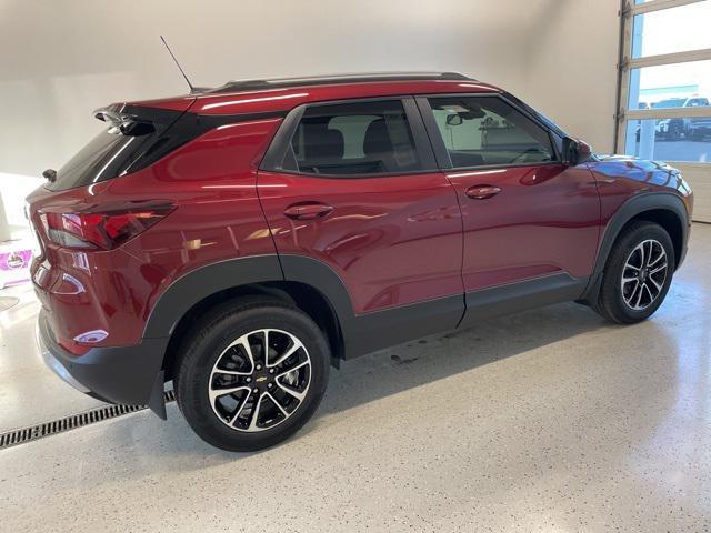 new 2025 Chevrolet TrailBlazer car, priced at $30,070