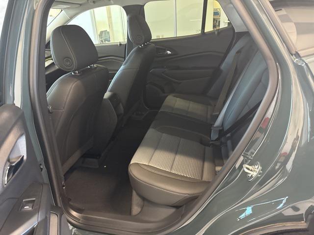 new 2025 Chevrolet Trax car