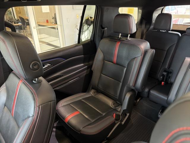 used 2024 Chevrolet Traverse car, priced at $50,990