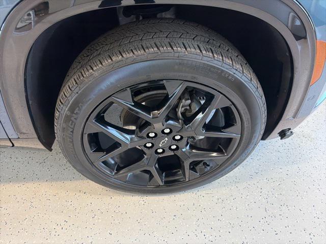 used 2024 Chevrolet Traverse car, priced at $50,990