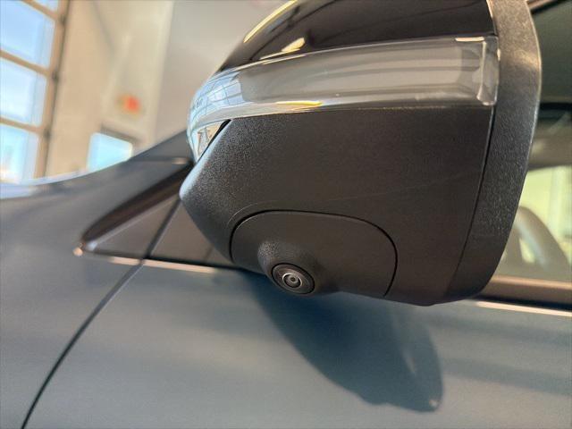 used 2024 Chevrolet Traverse car, priced at $50,990