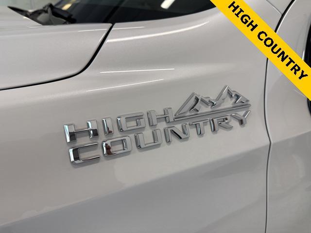 new 2025 Chevrolet Suburban car, priced at $92,434
