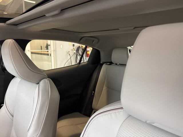new 2025 Toyota Prius car, priced at $39,162