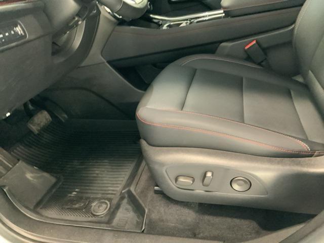 used 2025 Chevrolet Traverse car, priced at $47,702