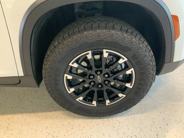 used 2025 Chevrolet Traverse car, priced at $47,702