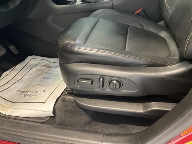 used 2021 Chevrolet Traverse car, priced at $27,887