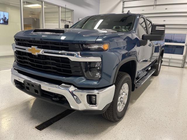 new 2025 Chevrolet Silverado 3500 car, priced at $64,210