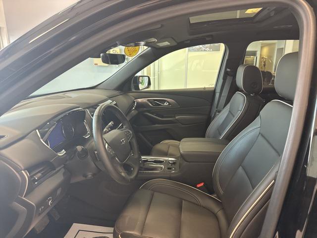 used 2023 Chevrolet Traverse car, priced at $43,869