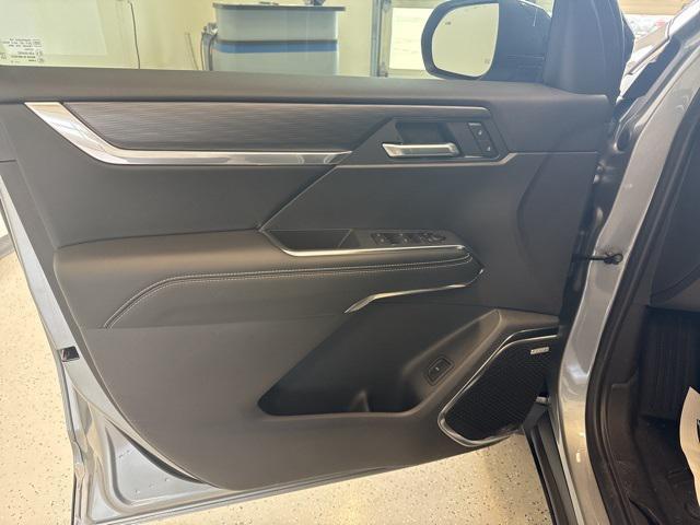 new 2025 GMC Acadia car, priced at $52,646