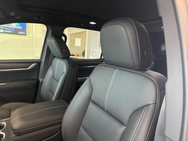 new 2025 GMC Acadia car, priced at $52,646