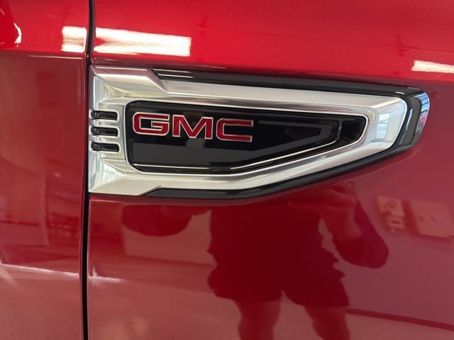 used 2025 GMC Yukon car, priced at $81,618