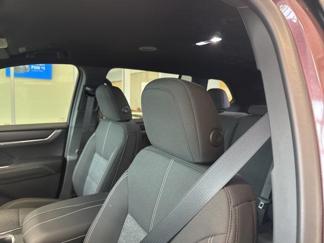 new 2025 GMC Acadia car, priced at $47,598