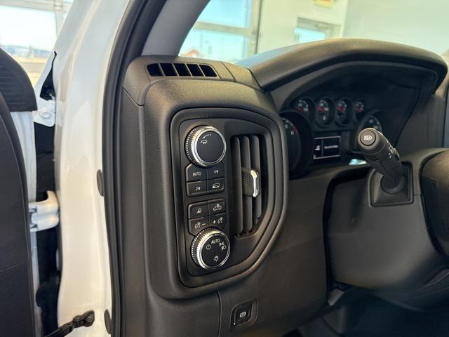 new 2025 GMC Sierra 1500 car, priced at $42,168