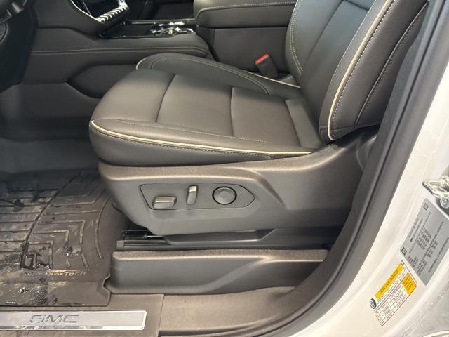 new 2025 GMC Yukon XL car, priced at $76,598