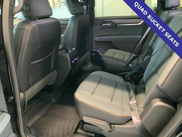new 2025 GMC Acadia car, priced at $57,686