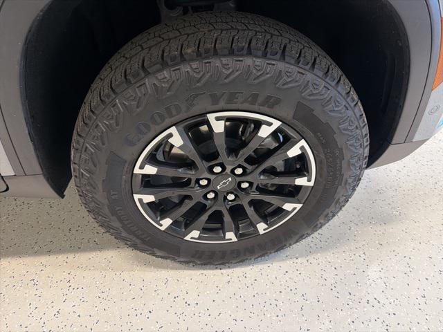 used 2024 Chevrolet Traverse car, priced at $44,990