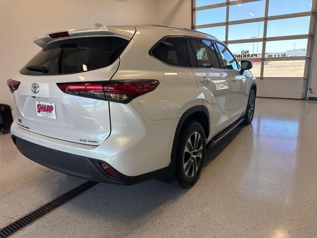used 2022 Toyota Highlander car, priced at $39,815