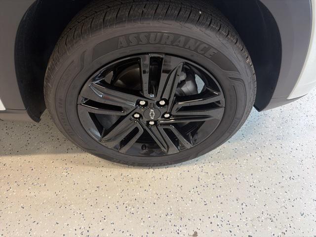 used 2025 Chevrolet Trax car, priced at $23,880