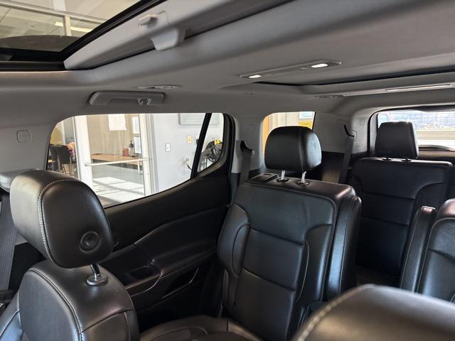 used 2023 GMC Acadia car, priced at $32,998