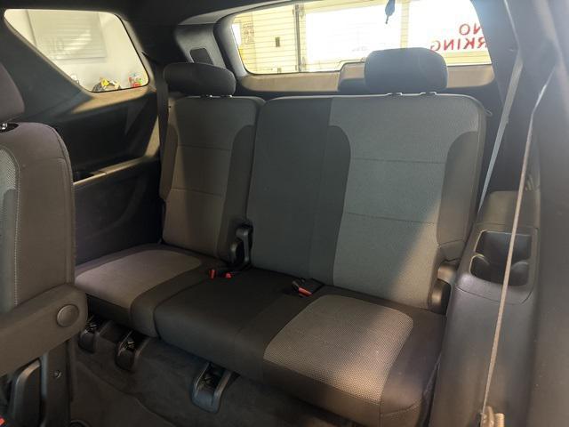 used 2023 Chevrolet Traverse car, priced at $31,870