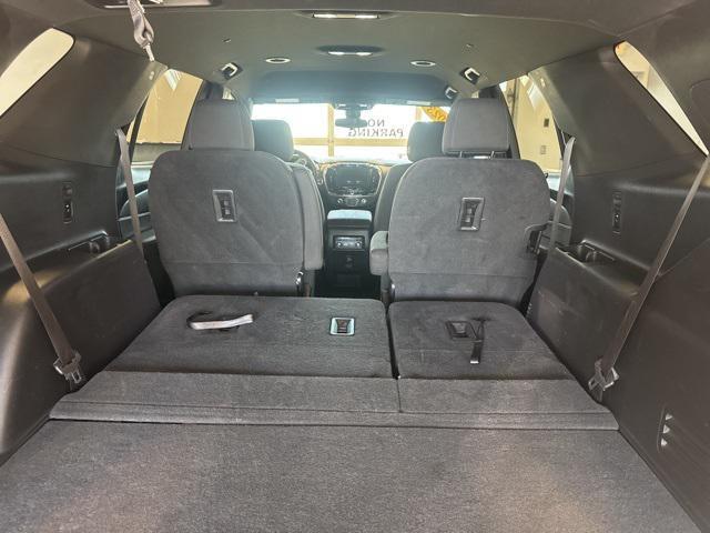 used 2023 Chevrolet Traverse car, priced at $31,870