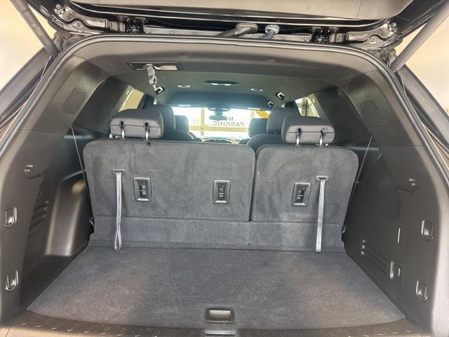 used 2023 Chevrolet Traverse car, priced at $31,870