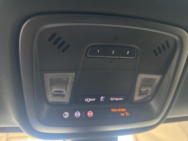 used 2023 Chevrolet Traverse car, priced at $31,870