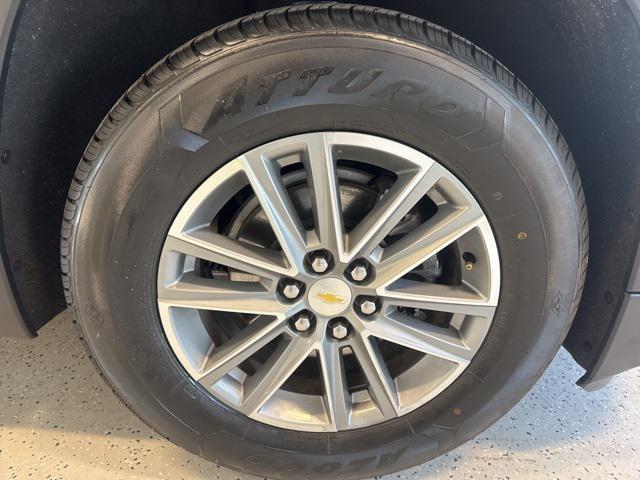 used 2023 Chevrolet Traverse car, priced at $31,870