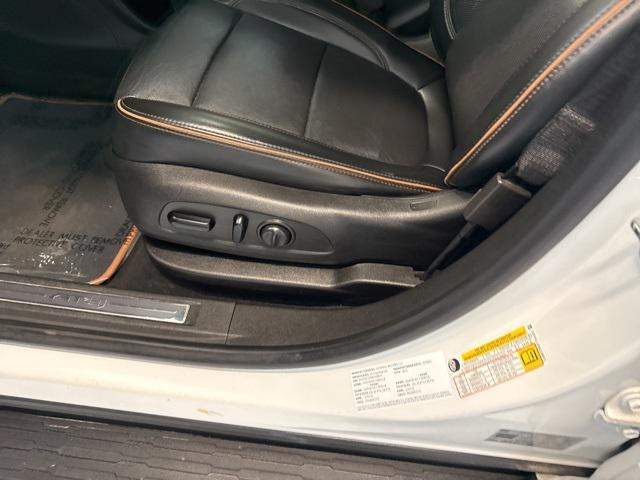 used 2022 GMC Acadia car, priced at $34,998