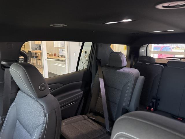 new 2025 Chevrolet Traverse car, priced at $44,886
