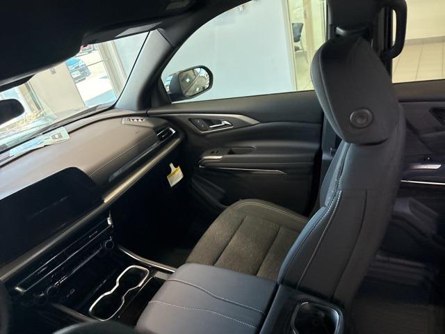 new 2025 Chevrolet Traverse car, priced at $44,886