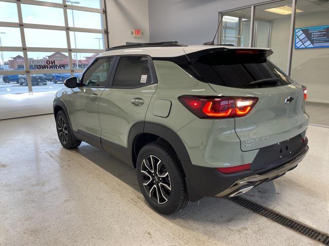 new 2025 Chevrolet TrailBlazer car, priced at $32,155