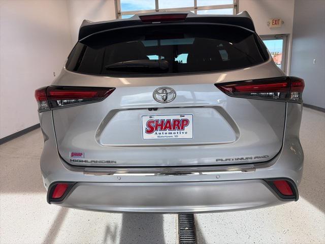 used 2024 Toyota Highlander car, priced at $48,990
