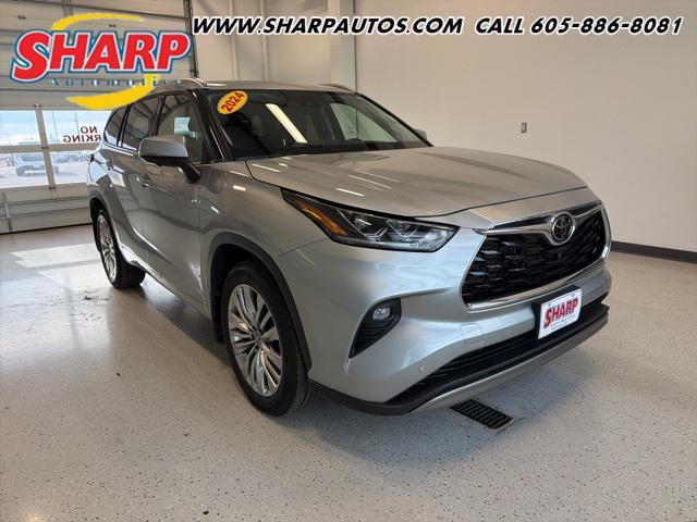 used 2024 Toyota Highlander car, priced at $48,990