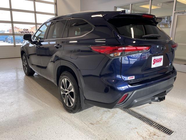 used 2022 Toyota Highlander car, priced at $38,780