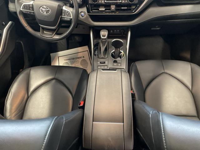 used 2022 Toyota Highlander car, priced at $38,780