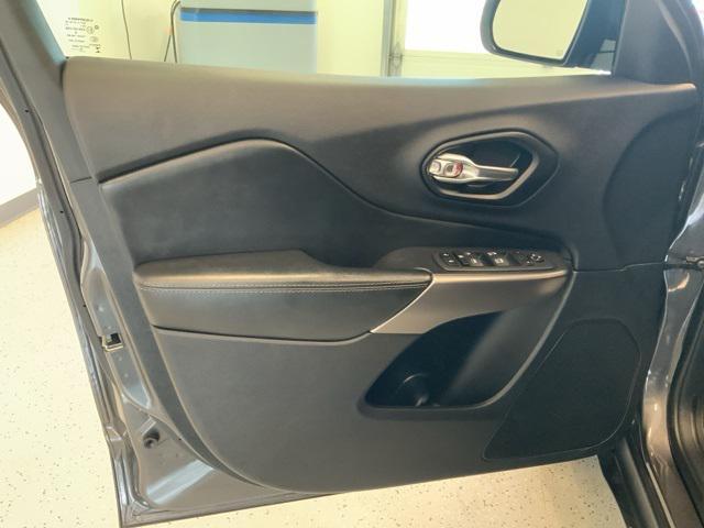 used 2022 Jeep Cherokee car, priced at $23,761