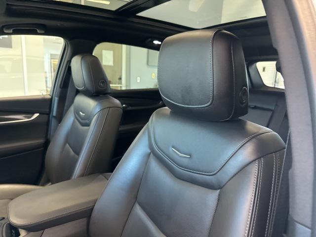 used 2023 Cadillac XT5 car, priced at $33,608