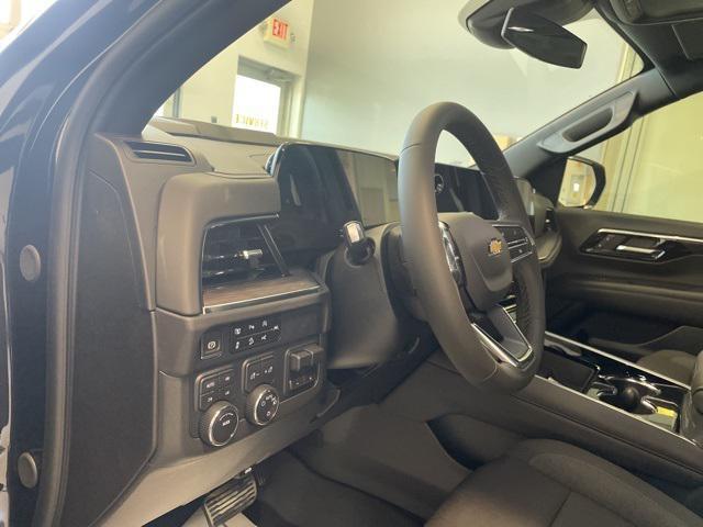 new 2025 Chevrolet Suburban car, priced at $68,677